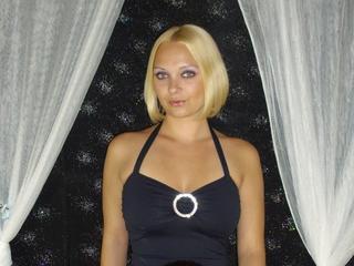 NonStopWild - Alter: 26 / Jungfrau - Gr&ouml;&szlig;e:  / sportlich - Geschlecht: Paar - Ausrichtung: bisexuell - Haare:  / lang - Piercing: keins - BH-Gr&ouml;&szlig;e:  - Hautfarbe: weiss - Augen: gr�n - Rasur: vollrasiert