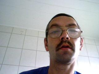 GeilerBoy1970 Erotische Interessen: Sport, die Natur und Freunde treffen.
