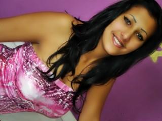 BombayRose - Sport, Sex und verr�ckte Sachen erleben. - Ich bin 21 und unterhalte mich gerne mit Menschen �ber dies und das, bin eine sehr offene Person. Ich mag Sex in allen Lebenslagen. Bin auch noch zu haben, vielleicht bist du der G�ckliche?! - Alter: 21 / Zwilling - Gr&ouml;&szlig;e: 172 / sportlich - Geschlecht: weiblich - Ausrichtung: heterosexuell - Haare: schwarz / lang - Piercing: keins - BH-Gr&ouml;&szlig;e: C - Hautfarbe: gebr�unt - Augen: braun - Rasur: vollrasiert
