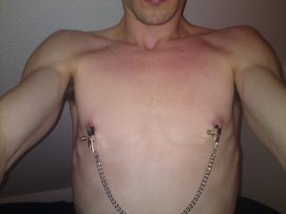 lerling  - W�rde mich �ber einen dominanten Gegenpart freuen.
Ich bin ansonsten ein sehr umg�nglicher Mensch, der f�r jeden Schei� zu haben ist und auch viel mitmacht. Ich kann aber auch zuh�ren, und wer m�chte, dem kann ich Ratschl�ge geben.