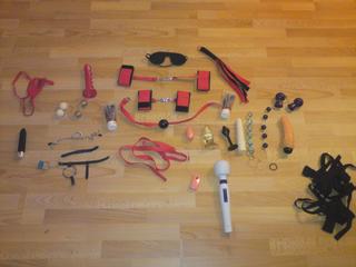 lerling  - Alter: 28 / Widder - Gr&ouml;&szlig;e: 

193 / schlank - Geschlecht: m�nnlich - Ausrichtung: 

bisexuell - Haare: br�nett / kurz - Piercing: 

Zunge - BH-Gr&ouml;&szlig;e:  - Hautfarbe: 

gebr�unt - Augen: braun - Rasur: vollrasiert