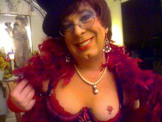 transenlady -  Die Erotik, Dessous, Swingerclub, Reisen und vieles mehr. -  >IMMER GEILE> Transenlady mit Ton: eine FRAU ( bi ), mit dem gewissen Extra in der Hose ( 20x5 ) und GROSSEN BR�STEN ( 85B ). Bei mir hast du  Frau und Mann in einer Person. KOMM, stopfe mir meine L�cher. Ich brauche das immer > ANAL, ORAL <. Bin aktiv und auch passiv beim Sex. Lass uns doch mal  so richtig geilen Spass haben! ACHTUNG: neue Bilder und 3 neue Videos sind ONLINE!! Auch wenn ich nicht sende! NEU NEU NEU > GERNE ERSTELLE ICH AUCH EIN VIDEO NACH DEINEN W�NSCHEN! Komm und chatte mit mir, damit du mir deine Videow�nsche mitteilen kannst. - Alter: 49 / Zwilling - Gr&ouml;&szlig;e: 176 / mollig - Geschlecht: Transvestit - Ausrichtung: bisexuell - Haare: blond / mittellang - Piercing: keins - BH-Gr&ouml;&szlig;e:  - Hautfarbe: weiss - Augen: blau - Rasur: vollrasiert