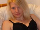 21 / Jungfrau - Gr&ouml;&szlig;e: 176 / schlank - Geschlecht: weiblich - Ausrichtung: bisexuell - Haare: blond / mittellang - Piercing: Bauchnabel - BH-Gr&ouml;&szlig;e: A - Hautfarbe: weiss - Augen: blau - Rasur: teilrasiert