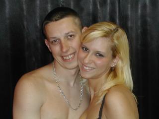 SuperBlondie - Alter: 24 / Stier - Alter:  / schlank - Geschlecht: Paar - Ausrichtung: bisexuell - Haare:  / lang - Piercing: Bauchnabel - BH-Gr&ouml;&szlig;e:  - Hautfarbe: gebr&auml;unt - Augen: blau - Rasur: vollrasiert