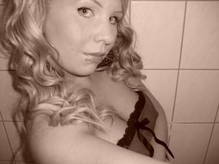 Sweet 18 - Sex Cam
