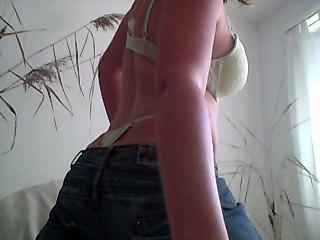 Hei�er Engel - Gogo tanzen, schwimmen, Party machen und Reisen. - Bei mir findest du nicht nur eine hei�e Braut, sondern hier erlebst du was richtig Wildes! - Alter: 31 / Krebs - Gr&ouml;&szlig;e: 170 / schlank - Geschlecht: weiblich - Ausrichtung: bisexuell - Haare: braun / mittellang - Piercing: keins - BH-Gr&ouml;&szlig;e: B - Hautfarbe: gebr�unt - Augen: grau - Rasur: vollrasiert