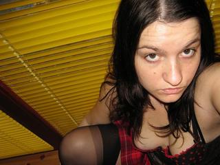 Sarah00 - Sex Cam