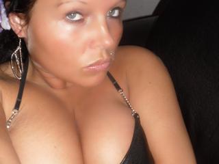 Nina 18 - Schwimmen, Ausgehen und Parties.