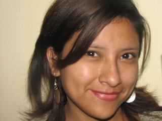 Alter: 22 / Wassermann - Gr&ouml;&szlig;e: 159 / sportlich - Geschlecht: weiblich - Ausrichtung: heterosexuell - Haare: schwarz / mittellang - Piercing: keins - BH-Gr&ouml;&szlig;e: A - Hautfarbe: latina - Augen: braun - Rasur: vollrasiert