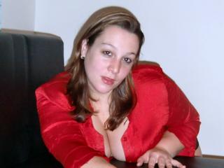 Peggyy - Ich liebe nette M&auml;nner, die brav und lieb zu einer Frau sind. Magst du Sex und Rollenspiele? Ich will einen Mann, der sich um mich k&uuml;mmert und mit mir zusammen sein m&ouml;chte. Sportlich sollte er sein. ;)