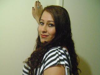 KATTIA - Alter: 31 / Widder - Alter: 170 / normal - Geschlecht: weiblich - Ausrichtung: bisexuell - Haare: br&uuml;nett / lang - Piercing: keins - BH-Gr&ouml;&szlig;e: DD - Hautfarbe: latina - Augen: braun - Rasur: stark behaart