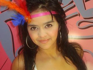 Alter: 20 / Widder - Gr&ouml;&szlig;e: 170 / schlank - Geschlecht: weiblich - Ausrichtung: bisexuell - Haare: schwarz / lang - Piercing: keins - BH-Gr&ouml;&szlig;e: C - Hautfarbe: latina - Augen: braun - Rasur: vollrasiert