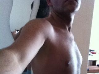 gismo77 - Bin offen f�r alles.. und habe ein Ohr f�r Deine W�nsche. Du wirst es nicht bereuen. :) Gerne auch Live Dates.
