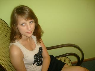 Sillvia - Hallo, ich bin eine s&uuml;sse Prinzessin, mit langen Beinen und langen Haaren. Ich bin sehr nett und extrem erotisch. :)<br /><br />M&ouml;chtest Du mich kennenlernen ?
