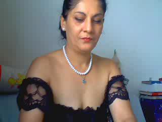 SlutWife4U - Cooking, reggae music, traveling, flirting and sex.