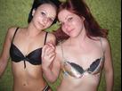 NURNEUNZEHNX - Zwei Girls, die immer Lust haben, warten auf dich, um alle deine sexuellen W&uuml;nsche zu erf&uuml;llen, mit mehreren Dildos und Strapons. Wir haben auch verschiedene Kleider. - Komm zu uns, denn mit uns wirst du explodieren.