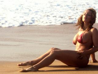 smallaissa - Come play with me. ;)