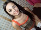 Alter: 22 / Sch&uuml;tze - Gr&ouml;&szlig;e: 168 / schlank - Geschlecht: weiblich - Ausrichtung: bisexuell - Haare: br&uuml;nett / sehr lang - Piercing: keins - BH-Gr&ouml;&szlig;e: B - Hautfarbe: weiss - Augen: gr&uuml;n - Rasur: vollrasiert