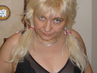 NadiaXX - Enth&uuml;lle mir Deine sexuellen Fantasien. Ich werde alles tun, um sie wahr werden zu lassen. Einer meiner gr&ouml;&szlig;ten W&uuml;nsche ist es, meinen Chatpartner cam2cam zu sehen.