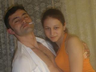 We are a sexy couple - ready for live sex in front of our webcam! We both love oral - and it would be our pleasure to share it with you. ;)